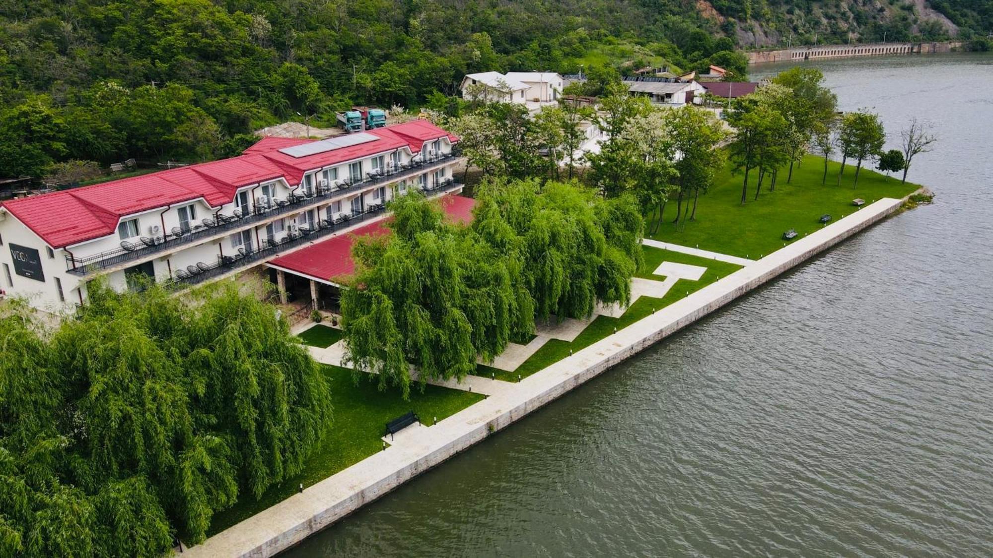 Vega Resort Restaurant & Lodge Orşova Exterior foto